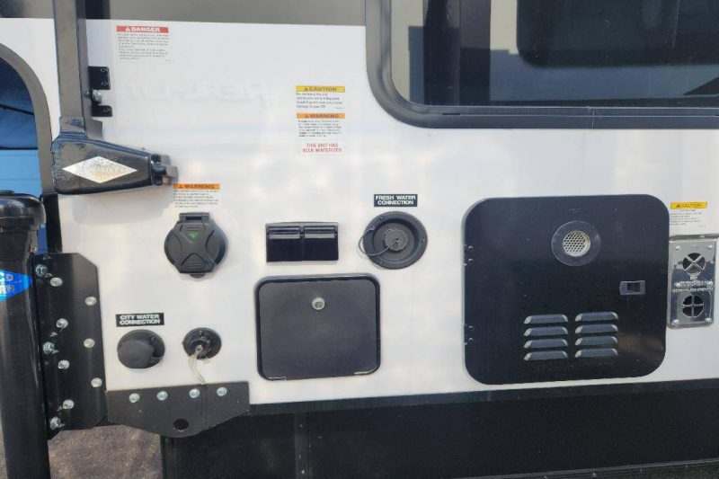 2025 Palomino Real-Lite Truck Camper SS-1608, $ 23,990