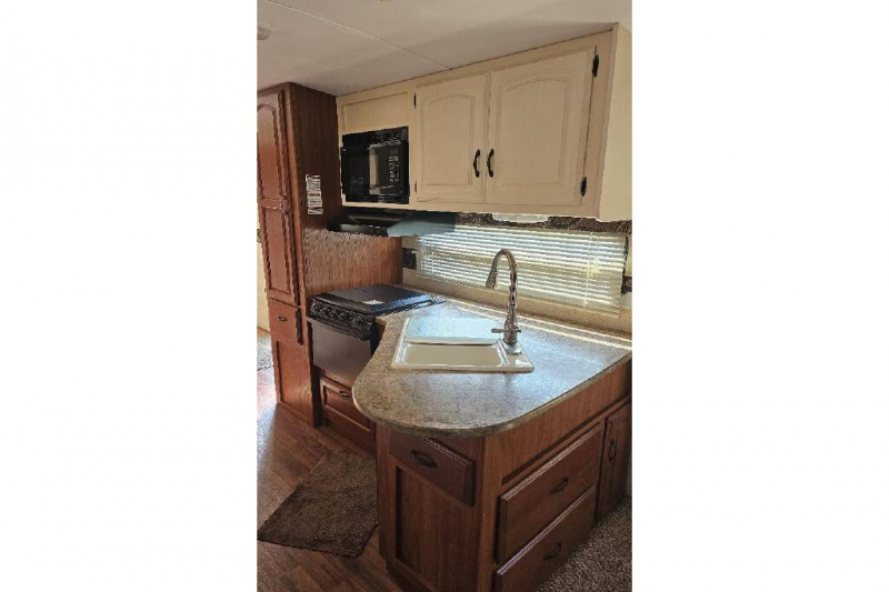 2012 Keystone OUTBACK 298RE Travel Trailer, $ 14,990