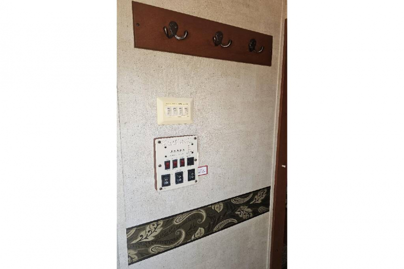 2012 Keystone OUTBACK 298RE Travel Trailer, $ 14,990