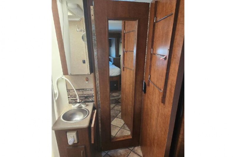2015 Thor Motor Coach Citation Sprinter 24SR, $ 0