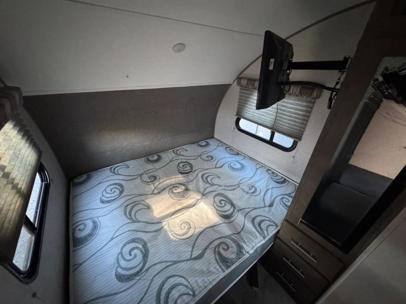 2018 Forest River R-Pod, $ 9,900