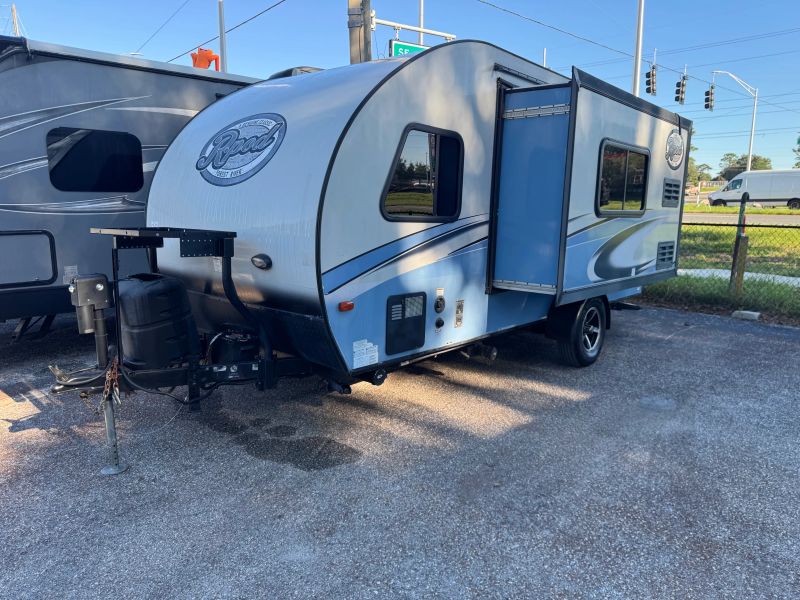 2018 Forest River R-Pod, $ 9,900