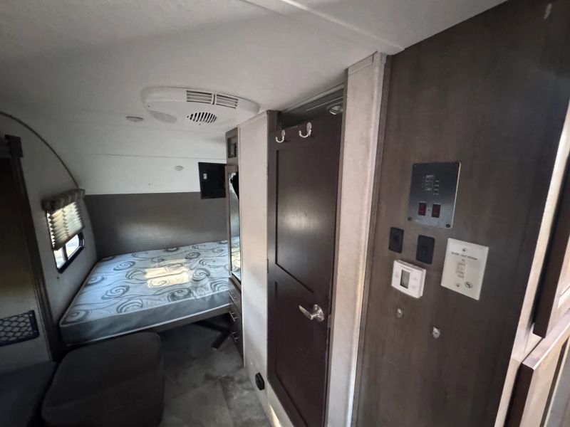 2018 Forest River R-Pod, $ 9,900
