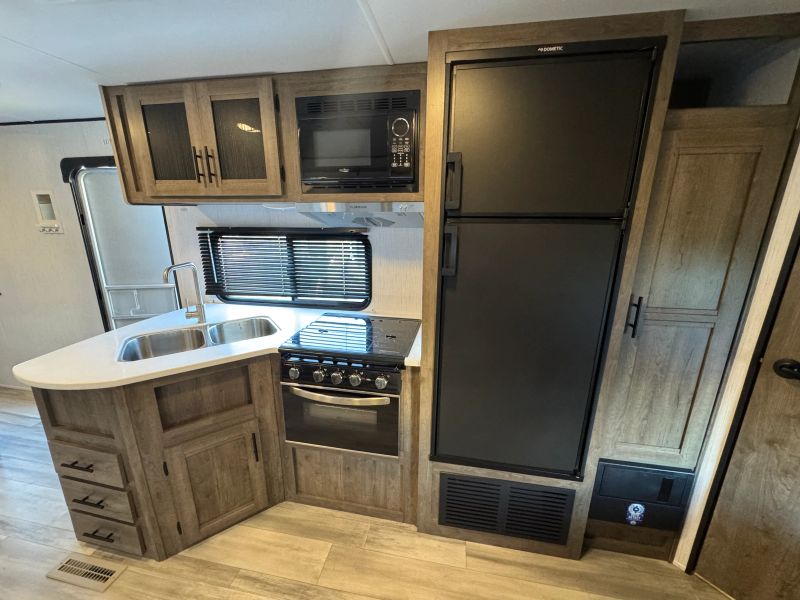 2022 Heartland Pioneer, $ 14,900