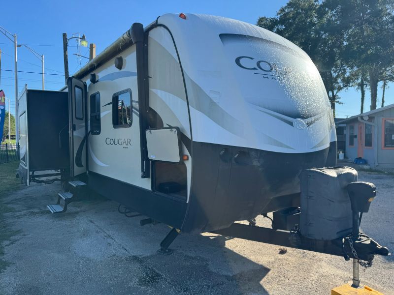 2019 Keystone Cougar Half-Ton, $ 18,900