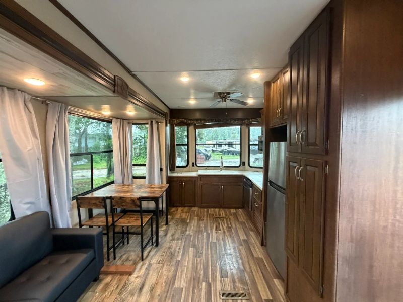 2017 Keystone Retreat Destination, $ 19,900
