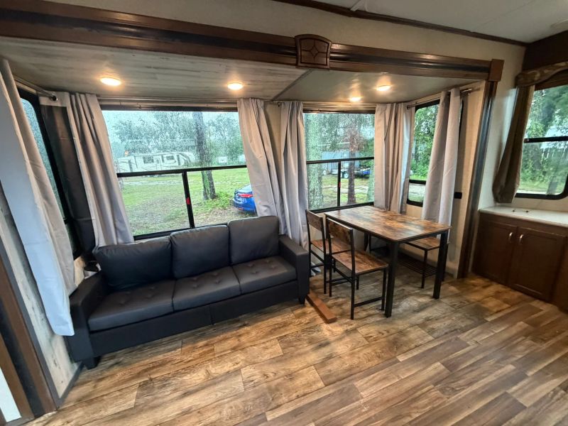2017 Keystone Retreat Destination, $ 19,900