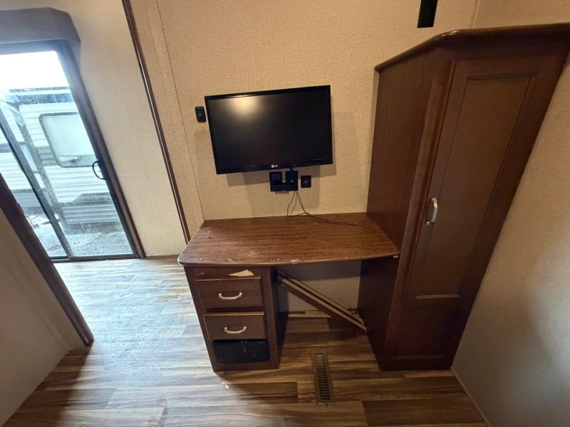 2017 Keystone Retreat Destination, $ 19,900