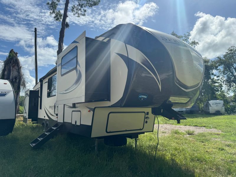2019 Keystone Sprinter Limited FW, $ 19,900