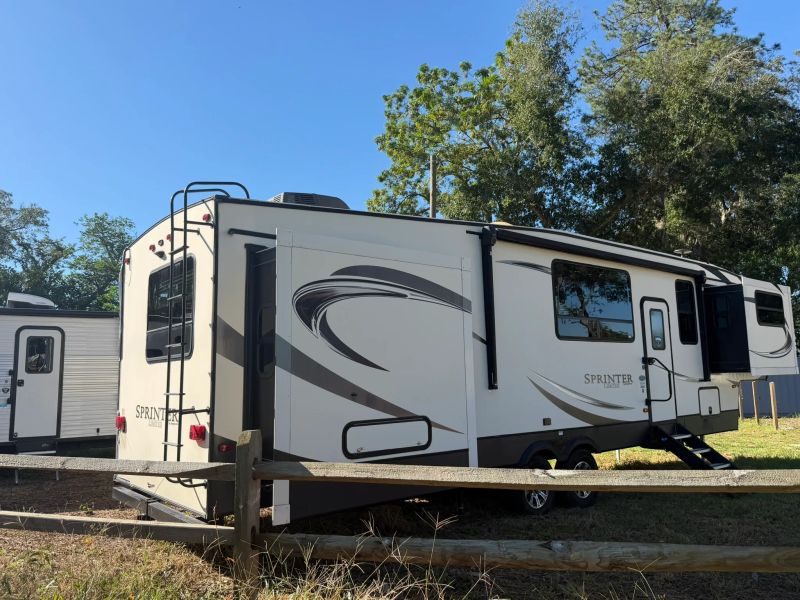 2019 Keystone Sprinter Limited FW, $ 19,900
