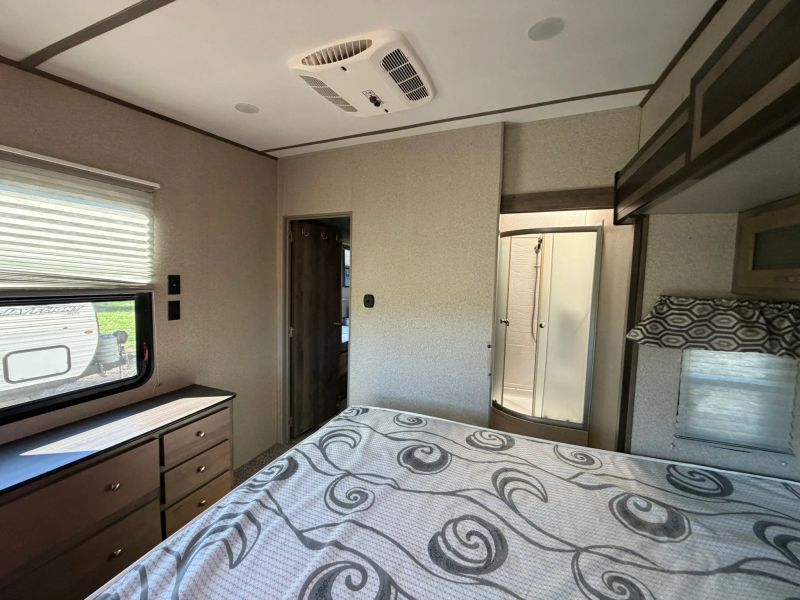 2019 Keystone Sprinter Limited FW, $ 19,900