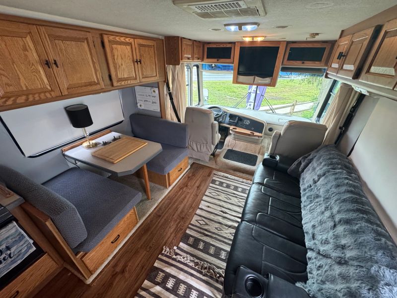 2004 Tiffin Motorhomes Allegro Bay Series, $ 17,000