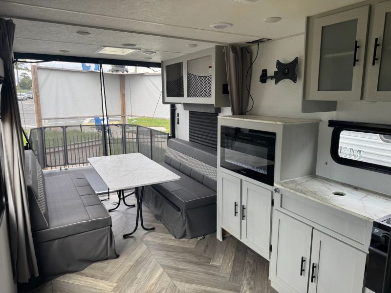 2021 Forest River Salem FSX Max Toy Hauler, $ 17,900