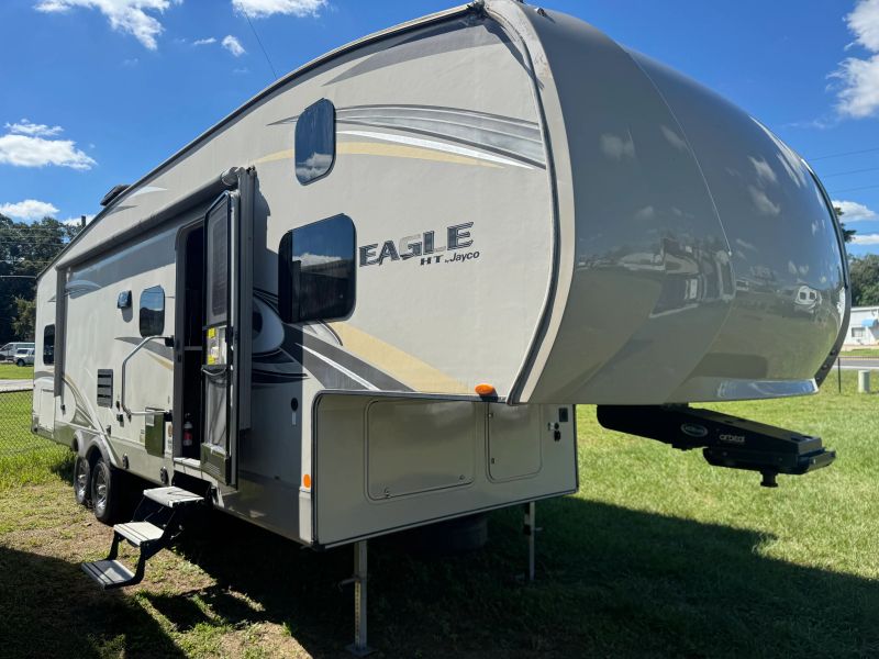 2019 Jayco Eagle HT Fifth Wheel, $ 19,900