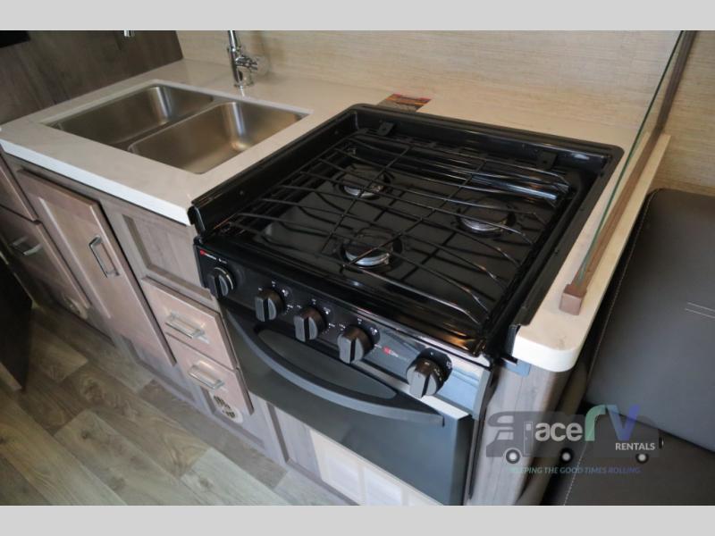 2022 Winnebago Minnie Winnie 25B, $ 189