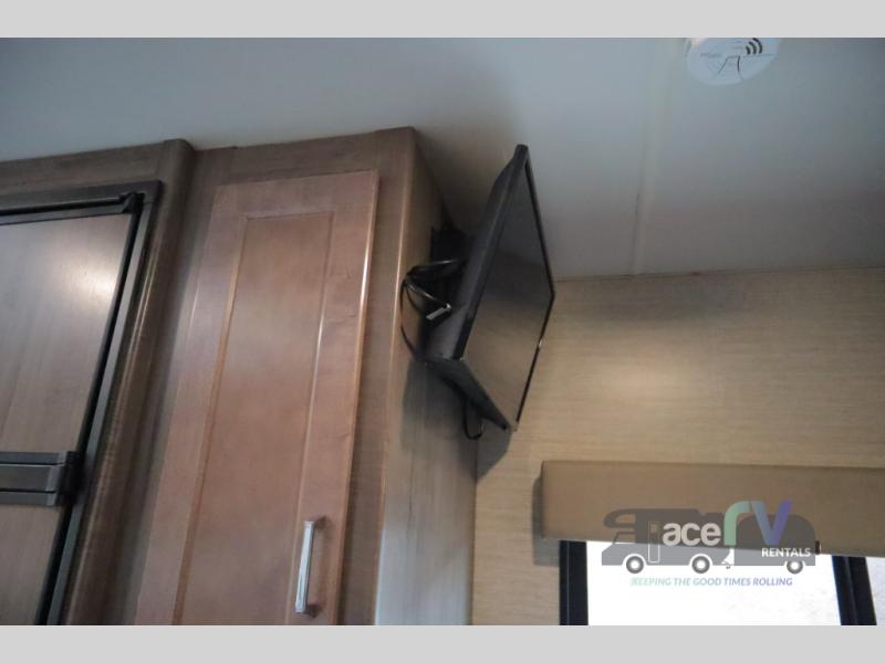 2022 Winnebago Minnie Winnie 25B, $ 189