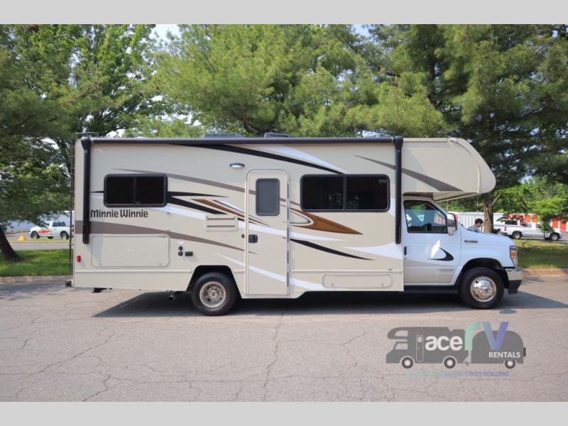 2022 Winnebago Minnie Winnie 25B, $ 189
