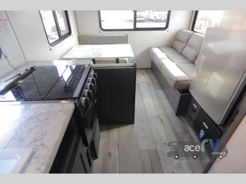 2022 Dutchmen Aspen Trail LE 21RD, $ 99