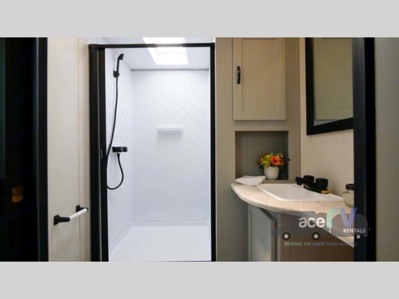 2021 Forest River Vibe 34BH, $ 159
