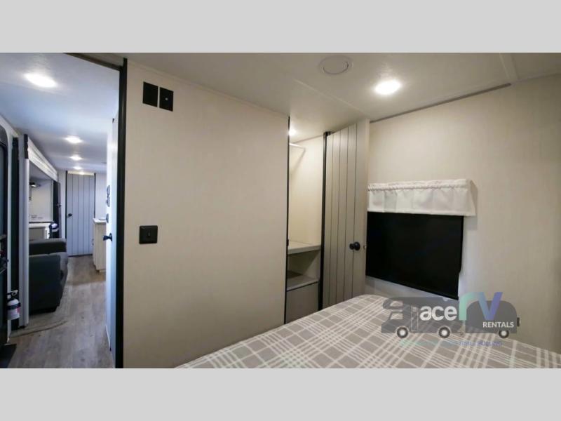2021 Forest River Vibe 34BH, $ 159