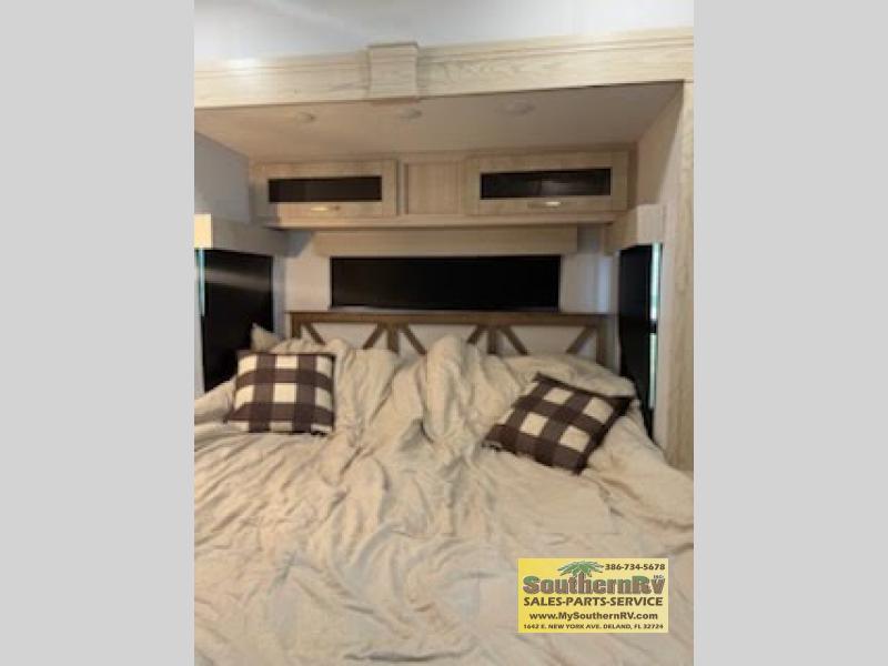 2025 Prime Time Manufacturing Sanibel 3952FBWB, $ 65,399