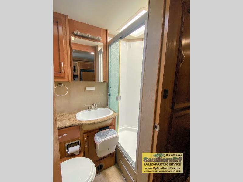 2016 Fleetwood Flair 29T, $ 39,999