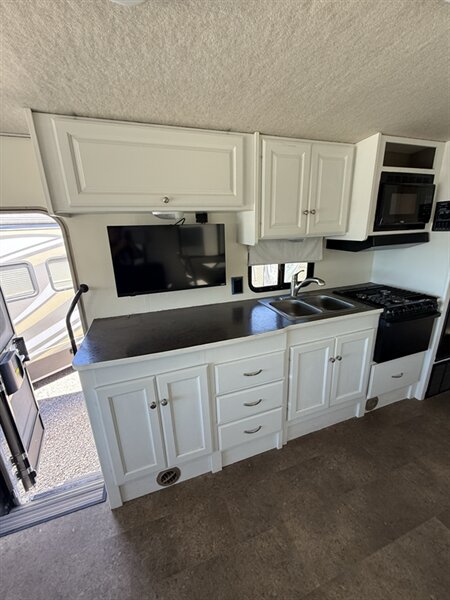 2016 Winnebago VISTA, $ 34,995