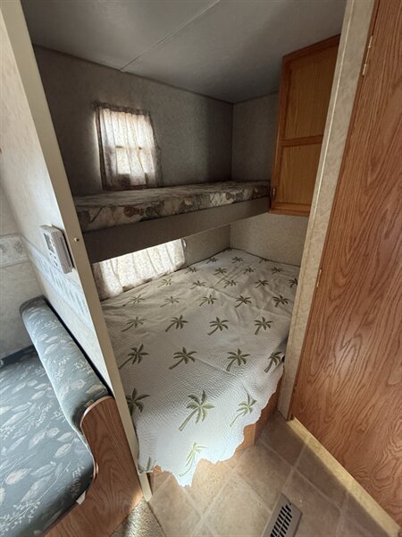 2005 Jayco JAYFLIGHT 29BHS, $ 11,450