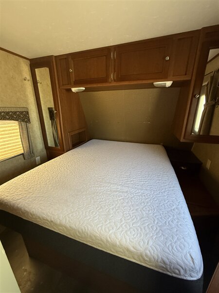 2013 Dutchmen Coleman 270RL, $ 12,995
