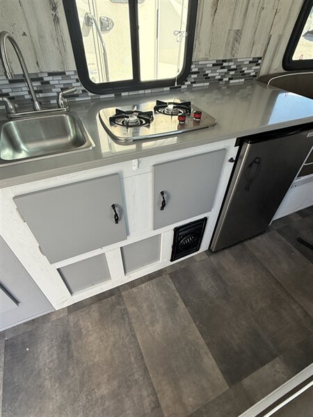 2023 Travel Lite Rove Lite, $ 14,995