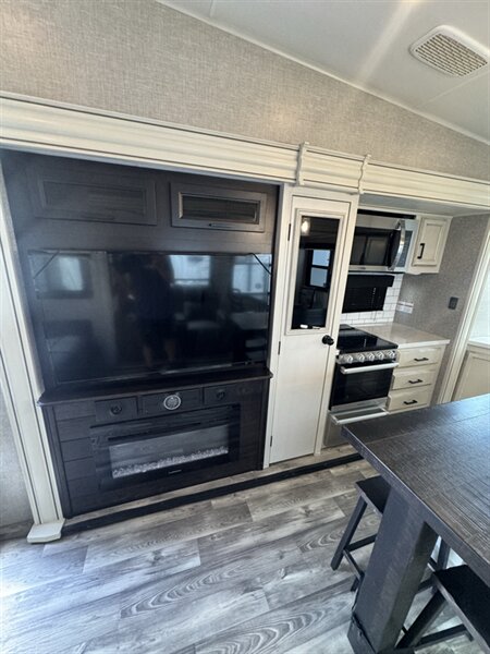 2023 Jayco Eagle 319MLOK, $ 46,750