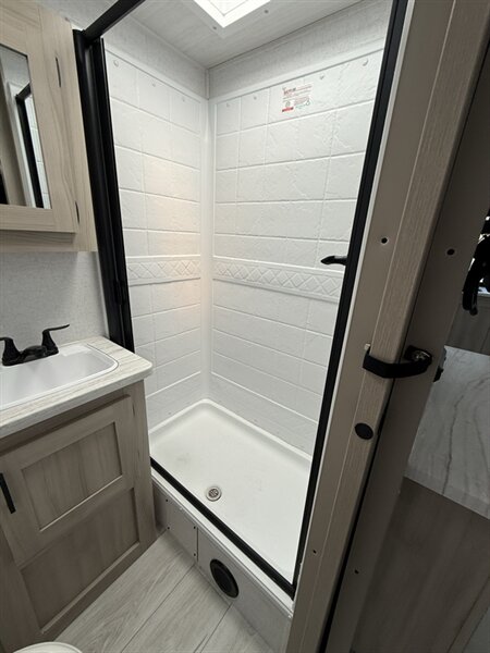 2025 East To West Della Terra 263RK, $ 34,995