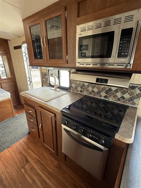 2016 Forest River Vibe West Coast Edition 207RD, $ 12,999