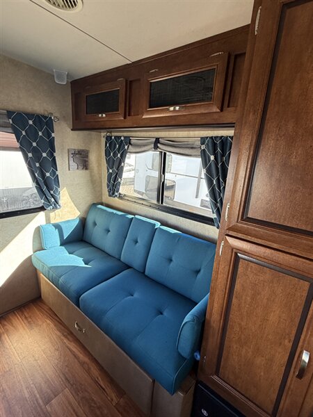 2016 Forest River Vibe West Coast Edition 207RD, $ 12,999