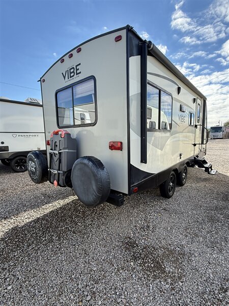 2016 Forest River Vibe West Coast Edition 207RD, $ 12,999