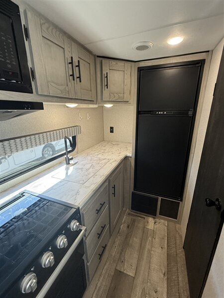 2022 KZ Connect SE C191MBSE, $ 21,450