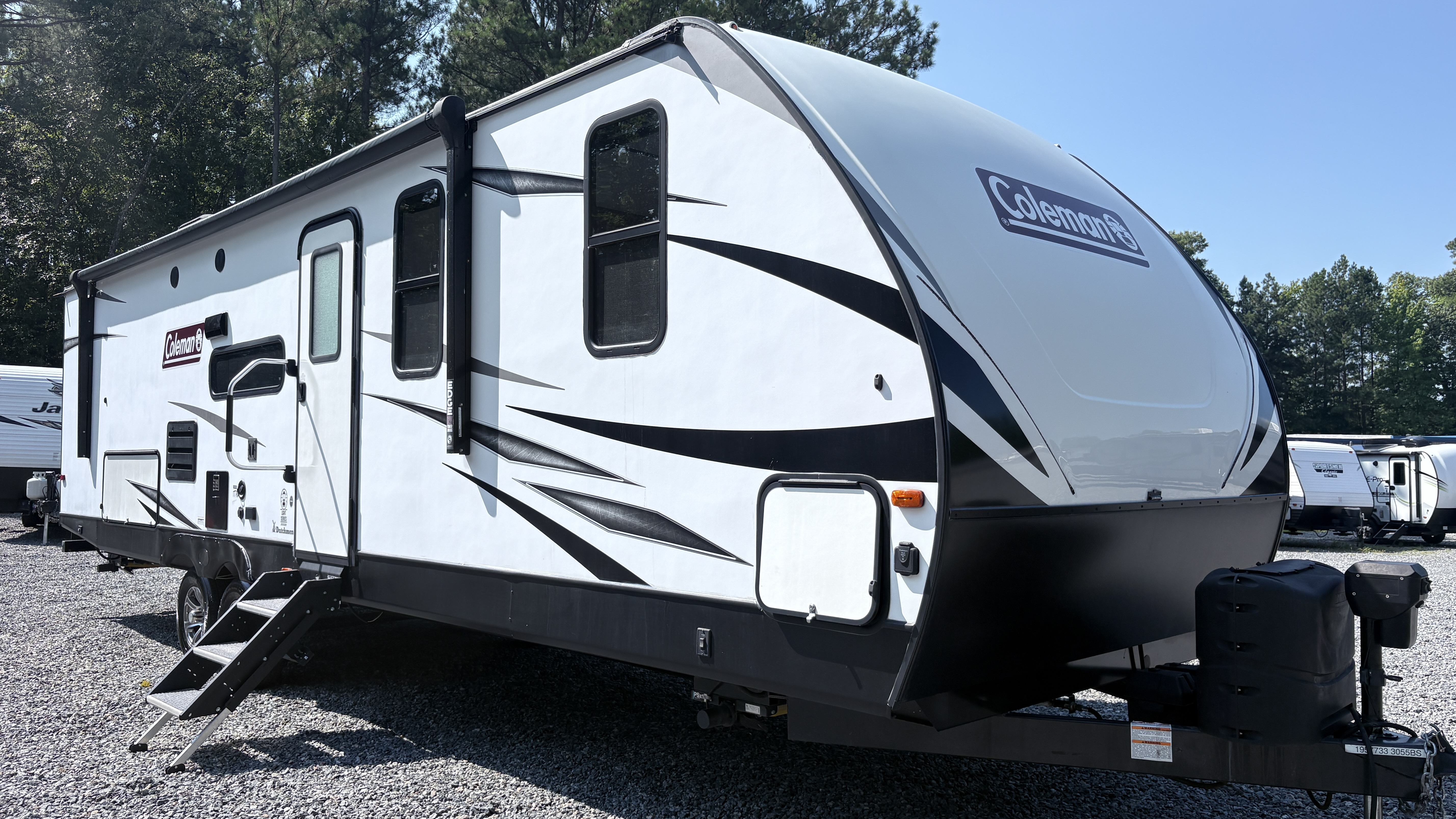 2021 Dutchmen Light 3055BS, $ 23,900