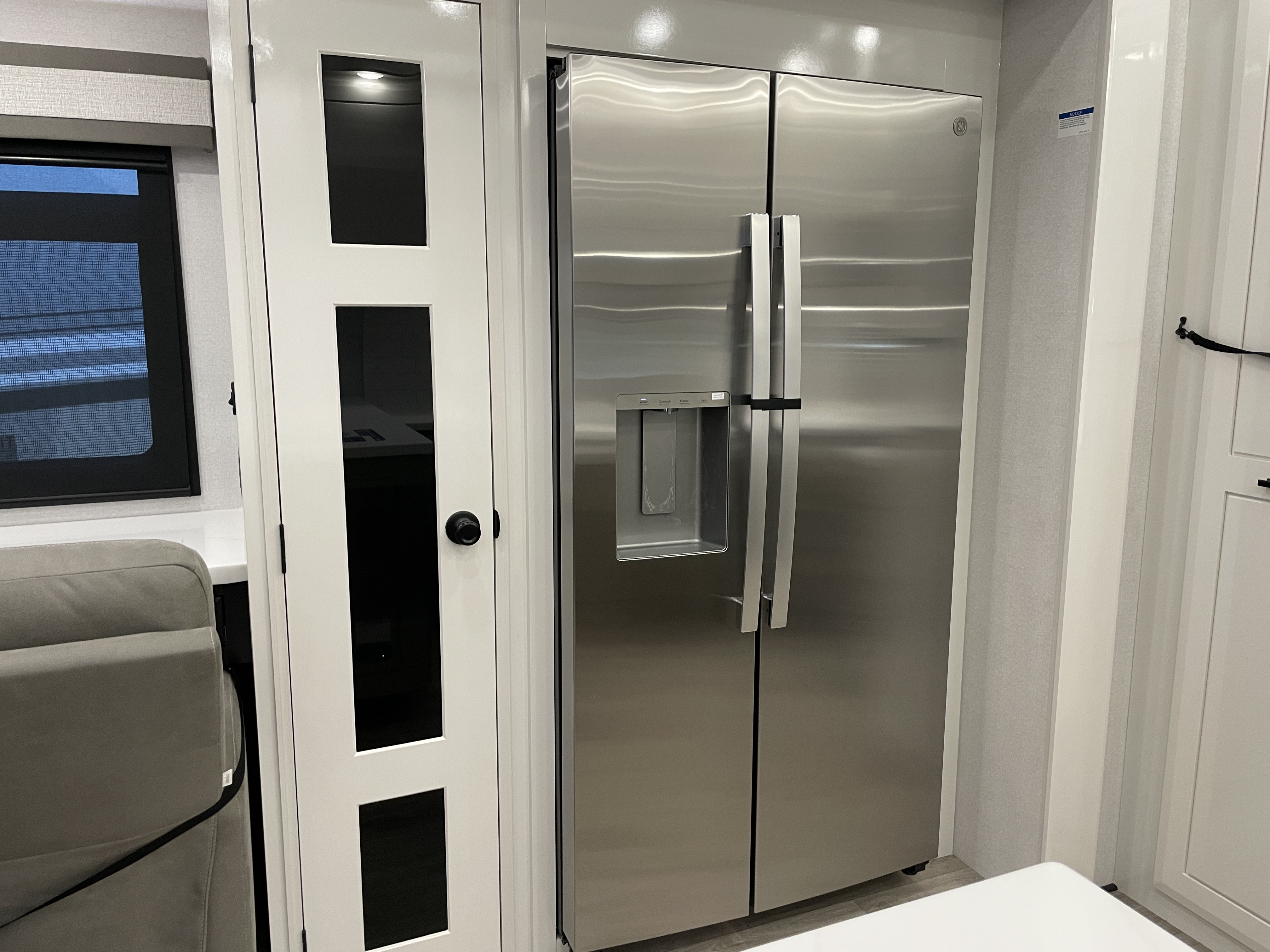 2027 Jayco Pinnacle 38FBRK, $ 146,495
