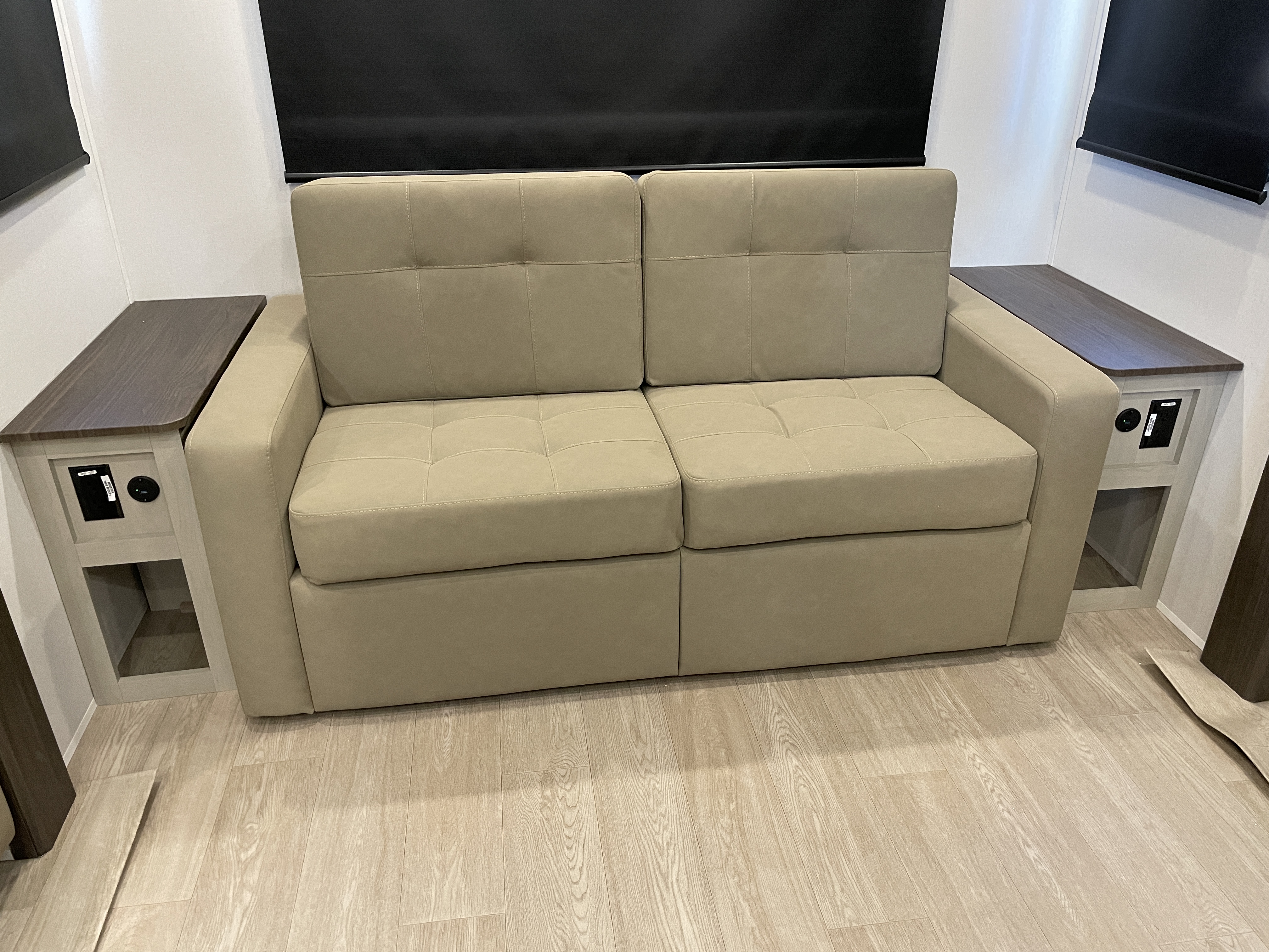 2027 Forest River Cherokee Arctic Wolf 33IBAR, $ 63,999