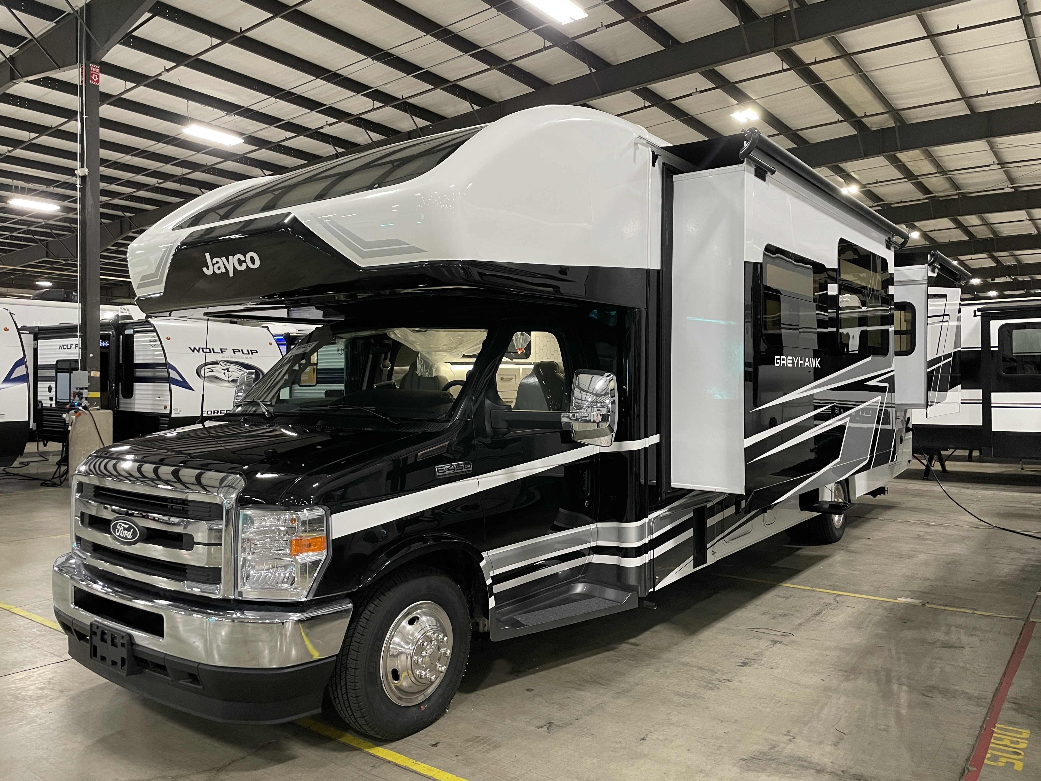 2027 Jayco Greyhawk 29MV, $ 139,995