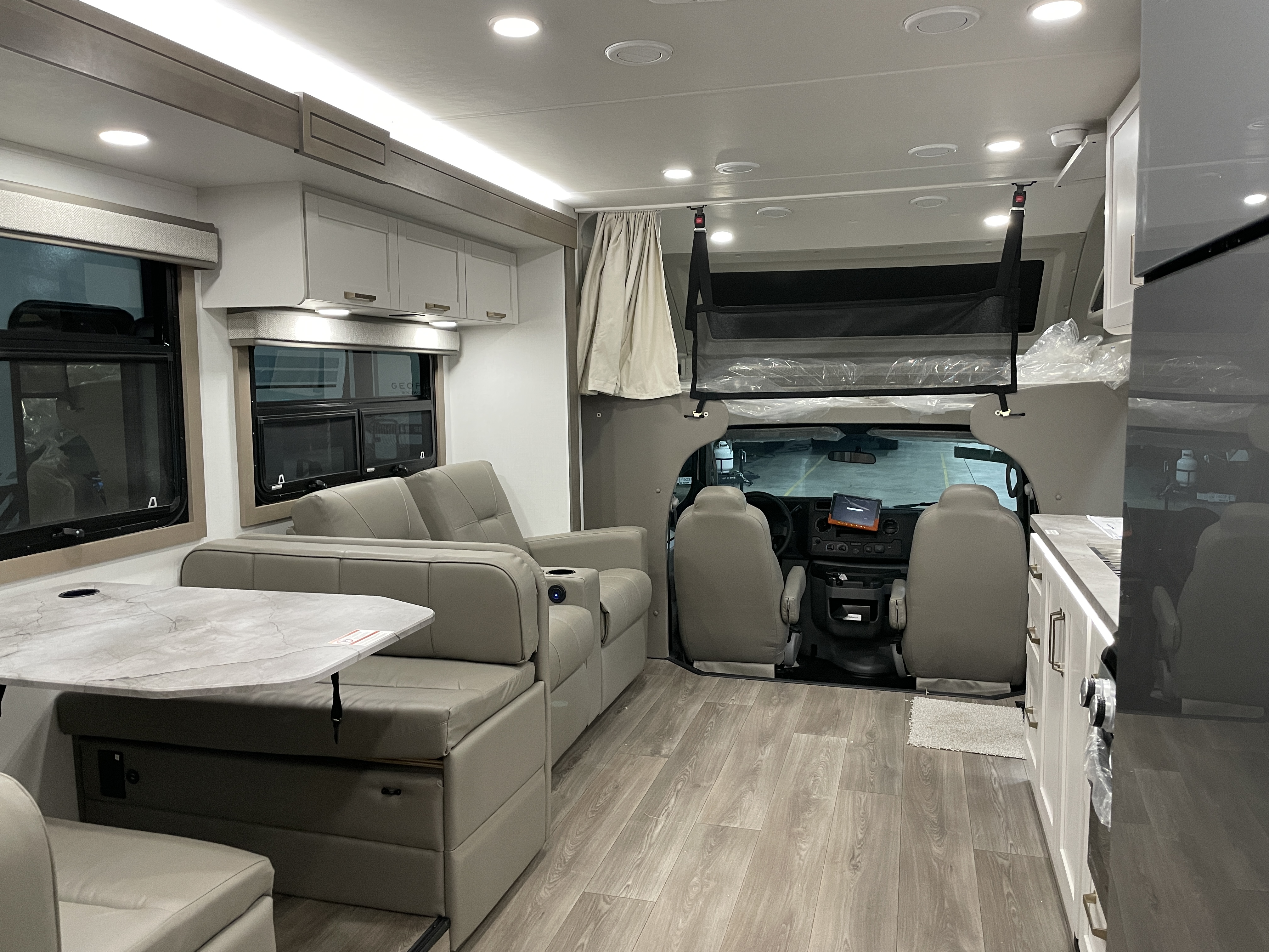 2027 Jayco Greyhawk 29MV, $ 139,995