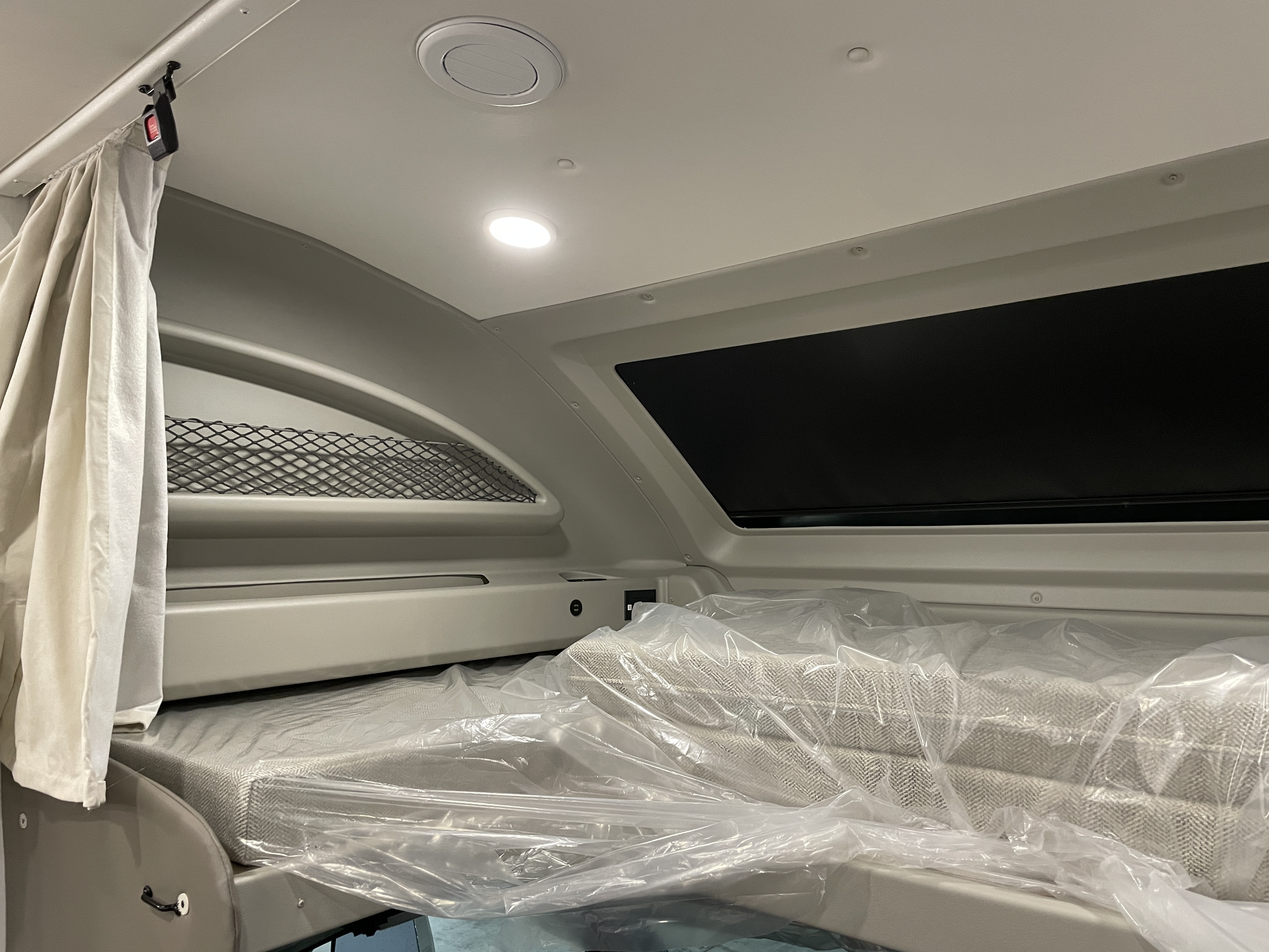 2027 Jayco Greyhawk 29MV, $ 139,995