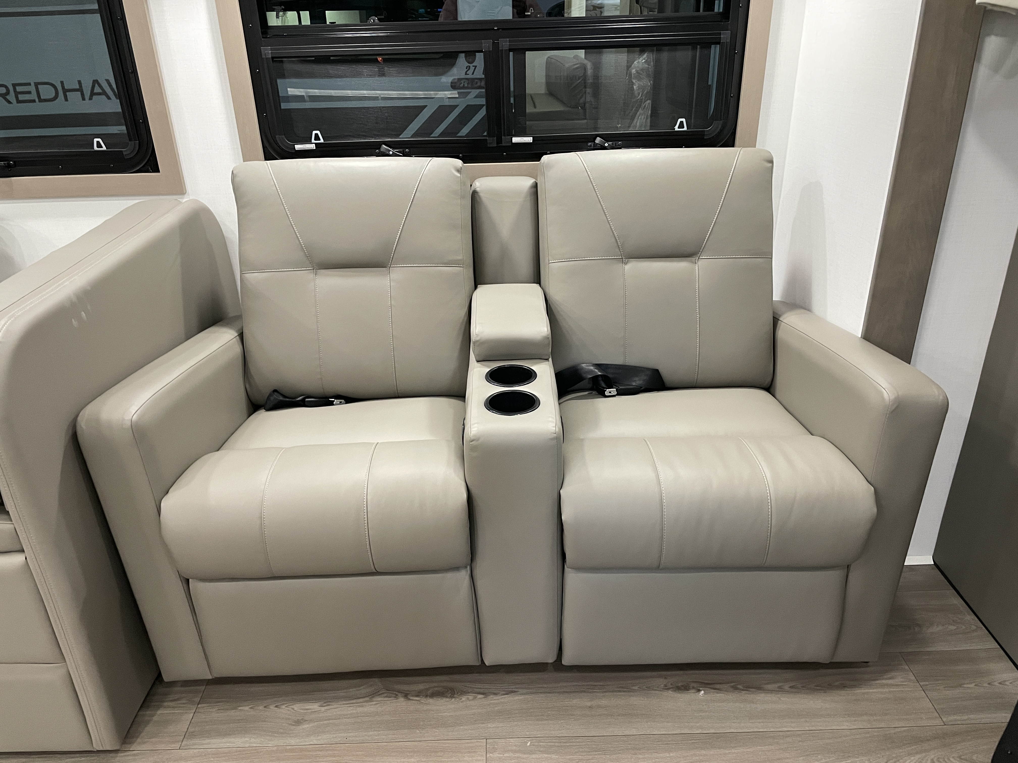 2027 Jayco Greyhawk 29MV, $ 139,995