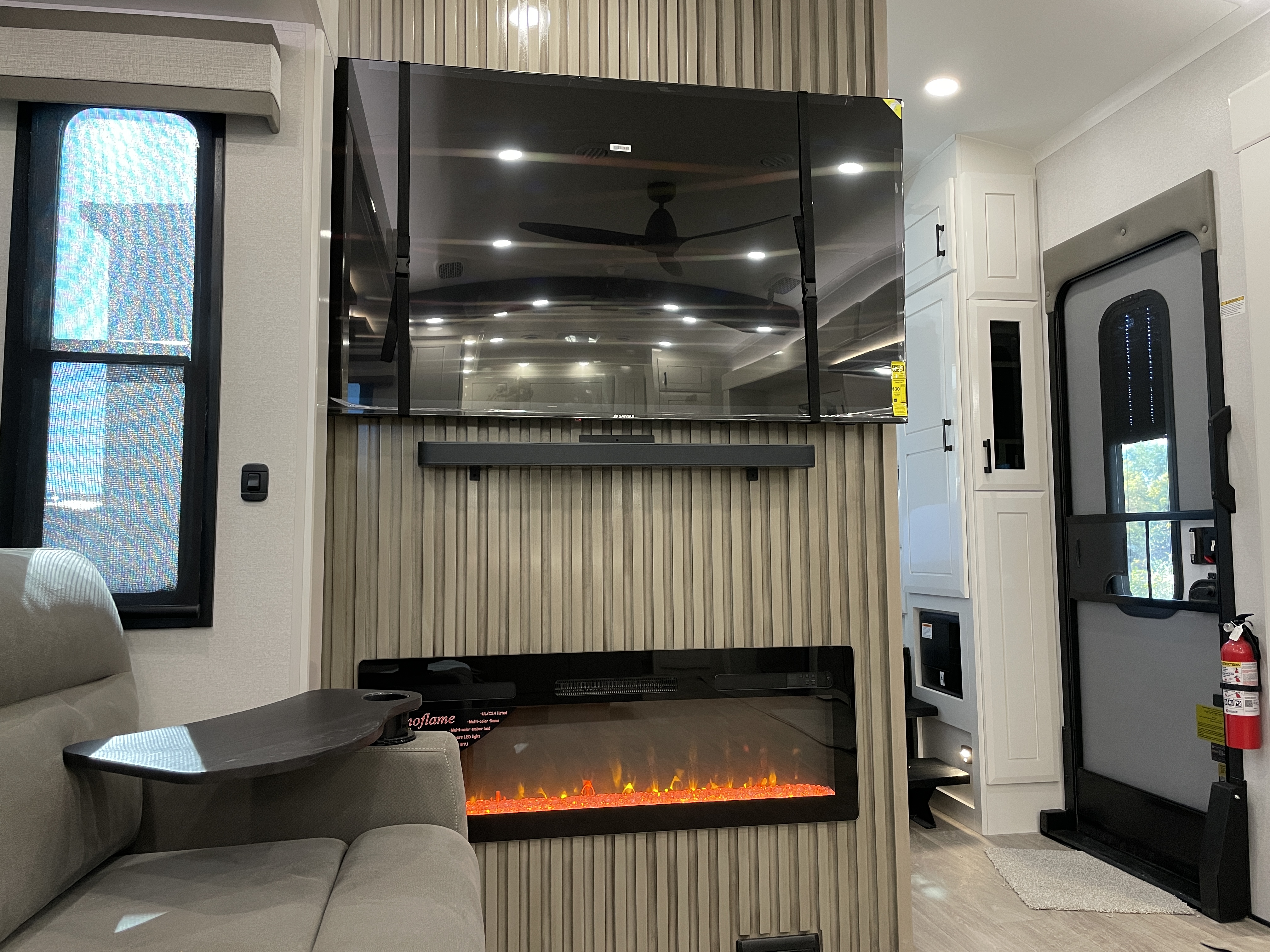 2027 Jayco Pinnacle 38FBRK, $ 146,495