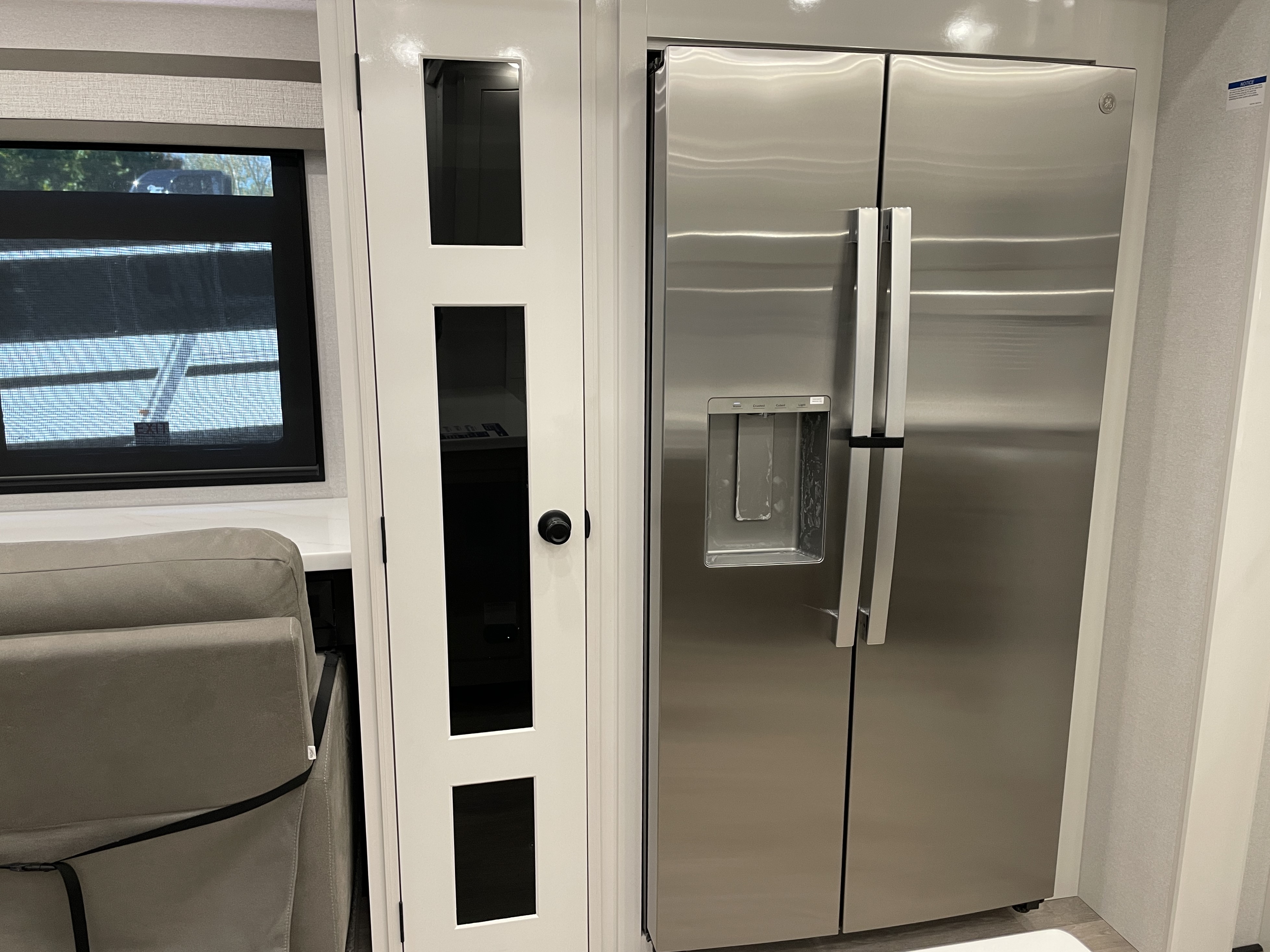 2027 Jayco Pinnacle 38FBRK, $ 146,495