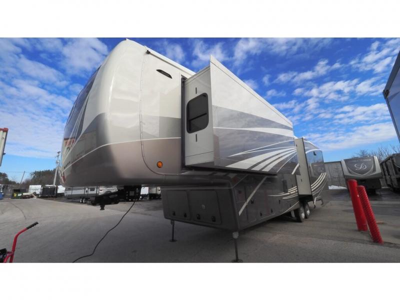 2022 DRV Mobile Suites 40KSSB4, $ 124,990
