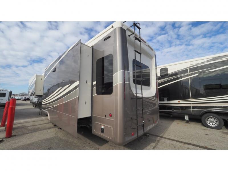 2022 DRV Mobile Suites 40KSSB4, $ 124,990