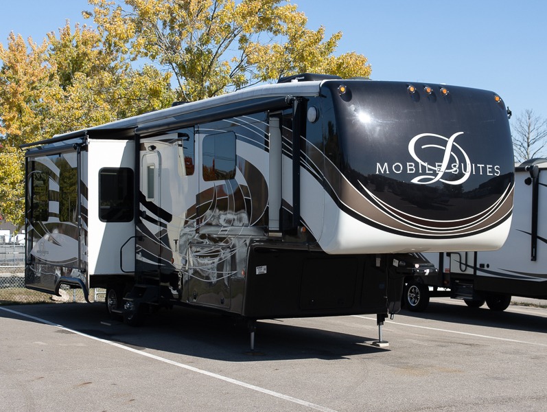 2015 DRV Mobile Suites 38RSSA, $ 39,990