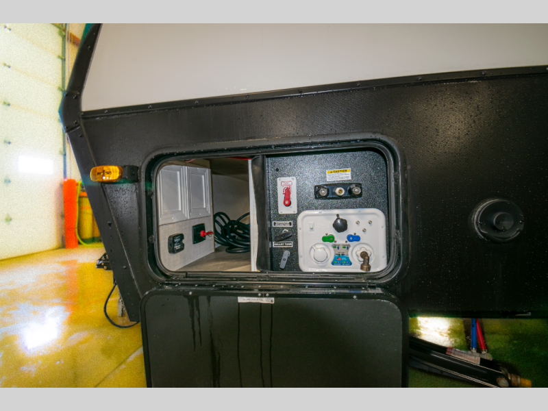 2022 Ember RV Overland Series 171FB, $ 0