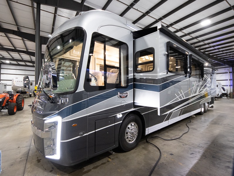 2025 Entegra Coach Cornerstone 45D, $ 599,990